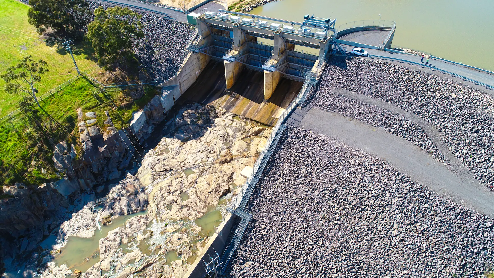 Blue-green algae warning for Cairn Curran.