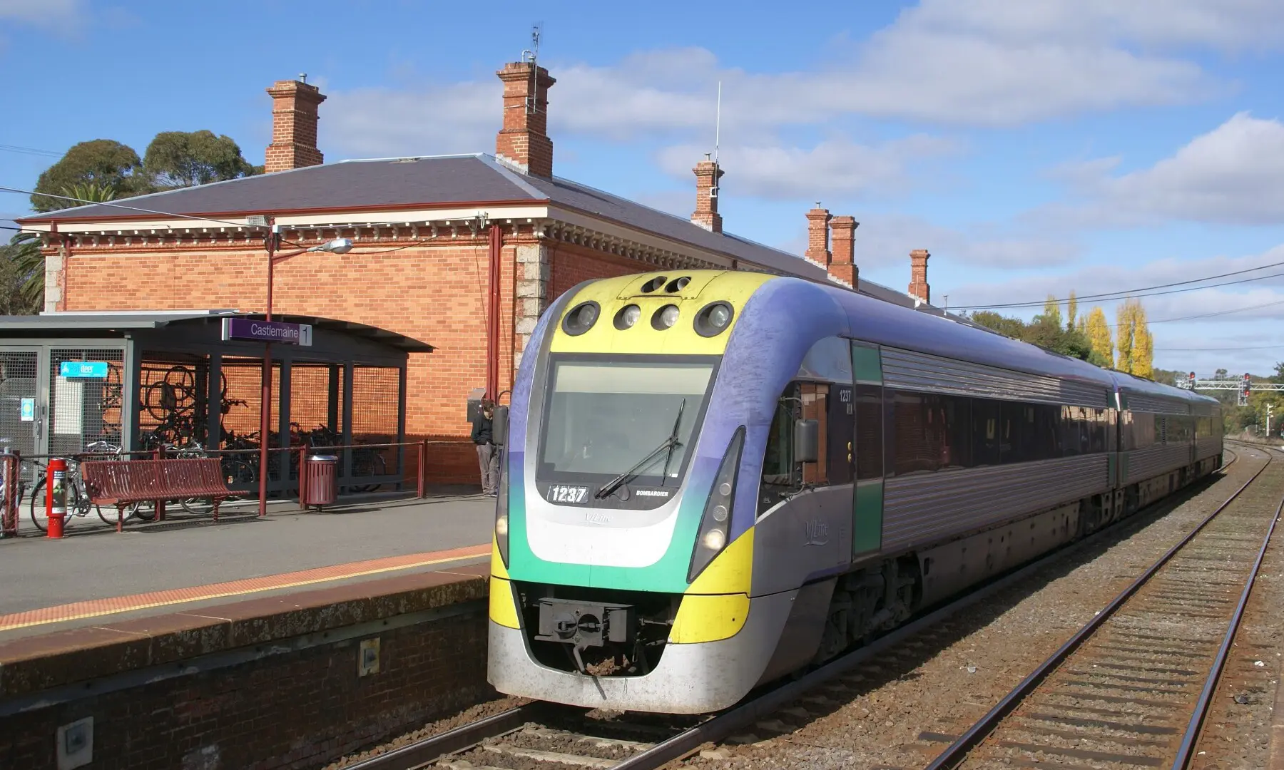 Train at Castlemaine Station
